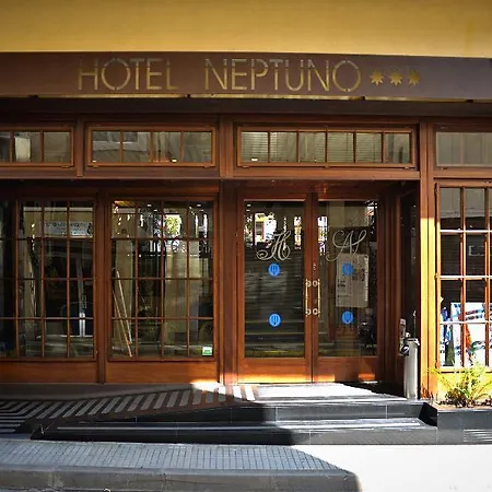 Neptuno Aparthotel דירה קאללה