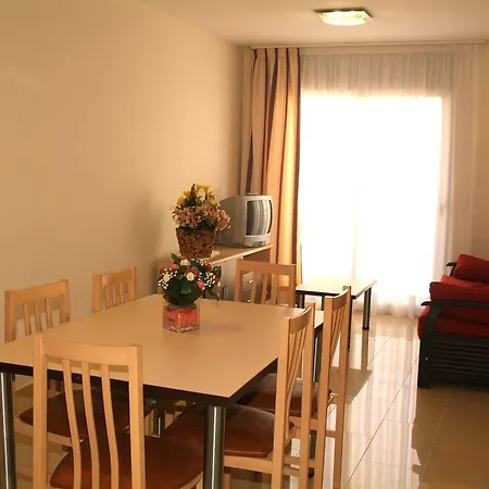 Neptuno Aparthotel קאללה